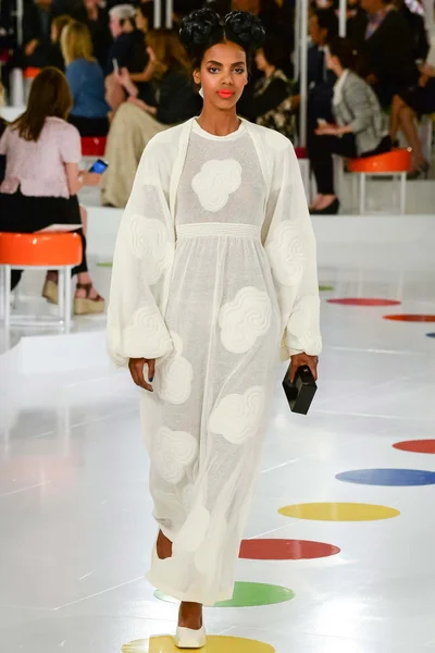Look 11